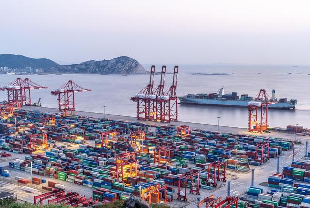 什么是集裝箱碼頭？集裝箱碼頭的定義、功能和構(gòu)成