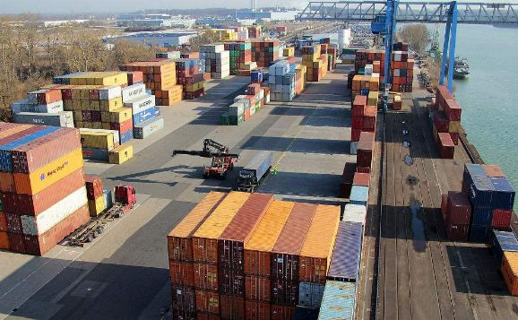 集裝箱海運(yùn)中什么是“外堆場”